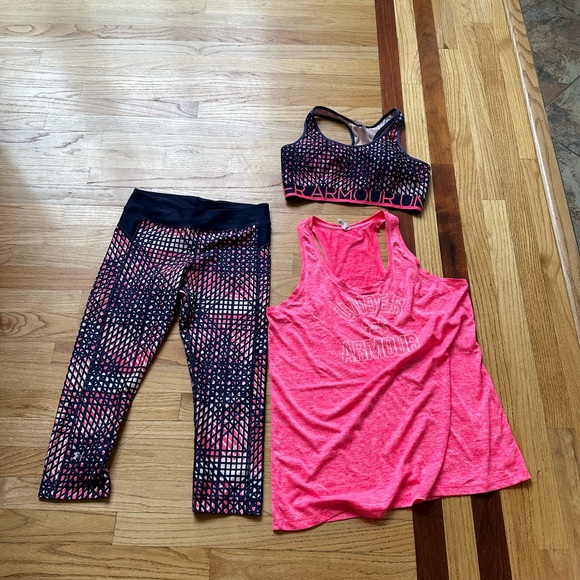 Under Armour Tops - Under Armour tank, leggings and sports bra
